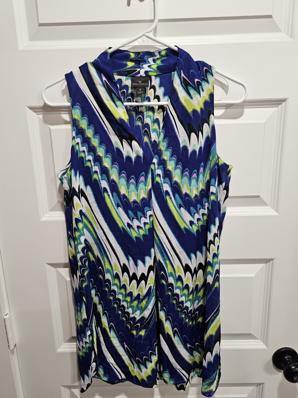 Worthington Navy, White and Lime Wave-Print Sleeveless Blouse